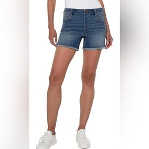 Liverpool Gia Glider Pull-On Shorts w/Fray Hem in Tilton